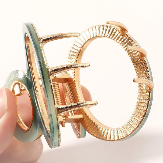 Geometric Hair Claw Hollow Shark Clip