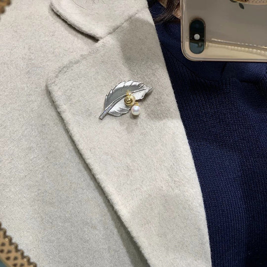 Rhinestone Snail Leaf Brooches for Women