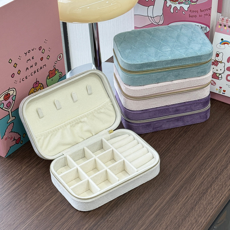 Simple Portable Jewelry Box