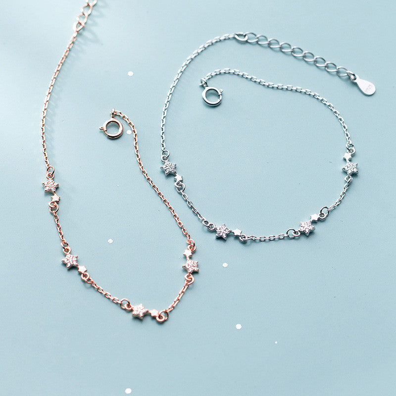Petite five-pointed star diamond bracelet
