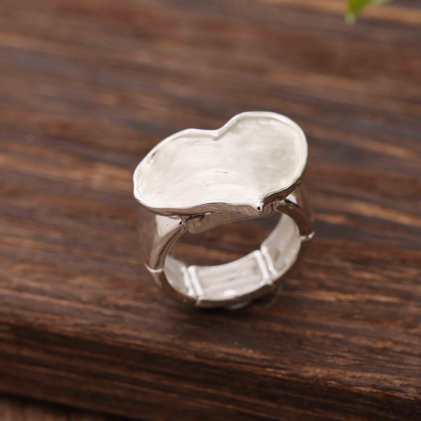 Enamel Geometric Flower Stretch Ring