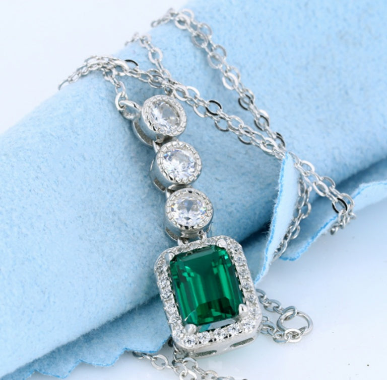 Synthetic Emerald Pendant 1 Karat S925 Plating
