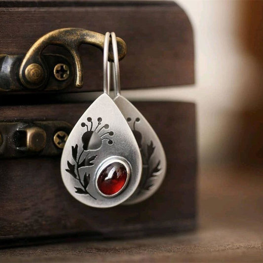 European And American Retro Drop-shaped Pomegranate Carved Earrings National Fashion