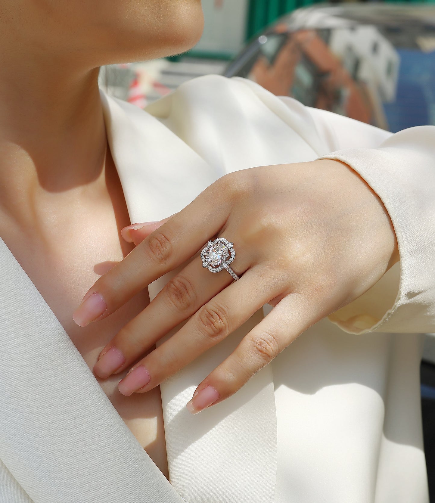 Camellia - A Fashionable Jewelry Ring Set