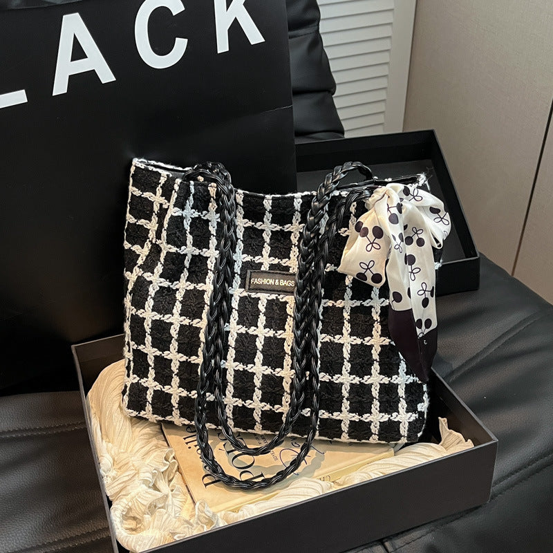 Working Women Commuter Shoulder Bag