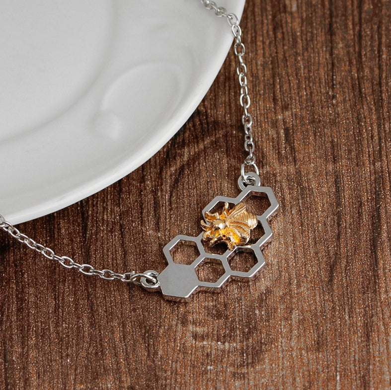 X & P Charm Honeycomb Bee Necklace for Women