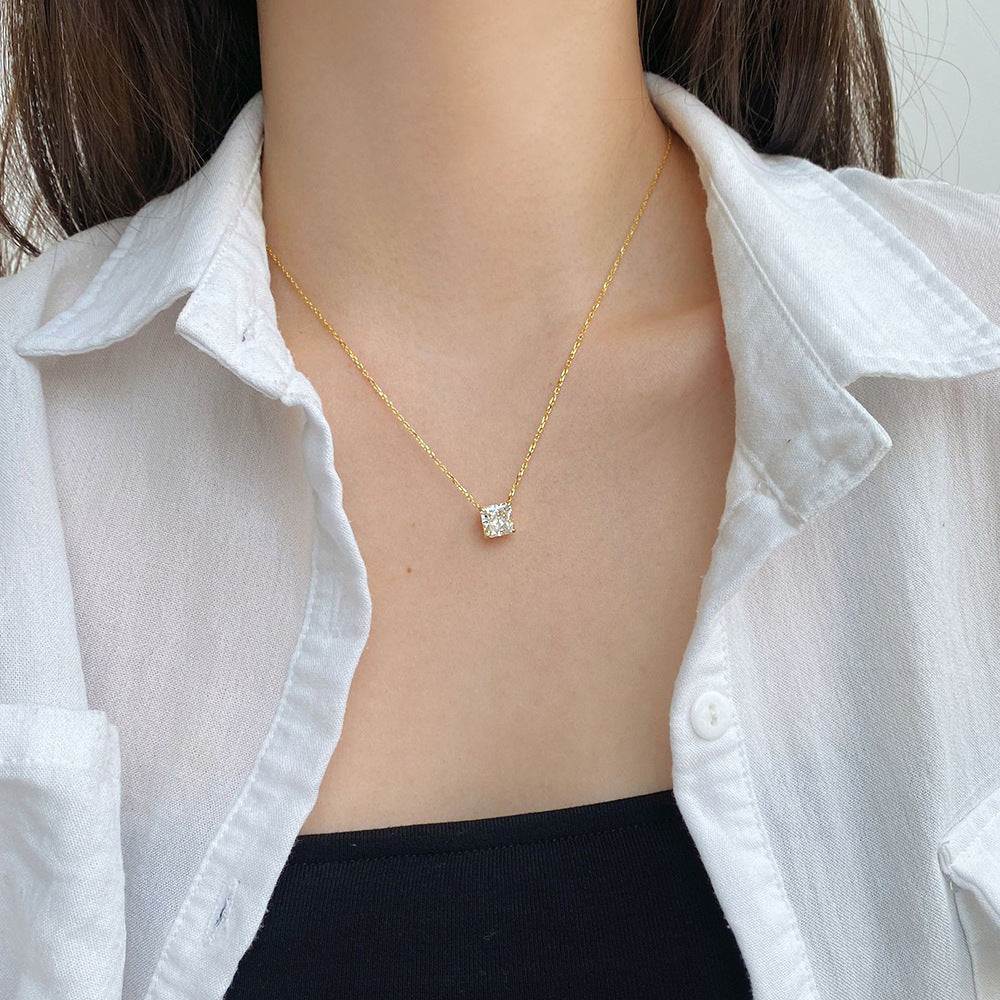 925 Silver Luxury Enclosure 4 Karat Ledean Square White Diamond Clavicle Necklace