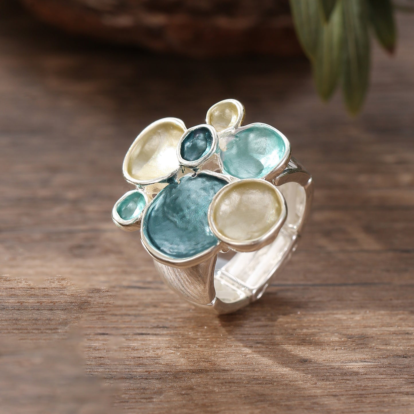 Enamel Geometric Flower Stretch Ring