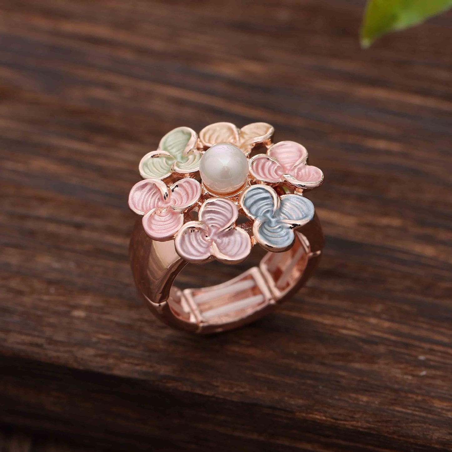 Enamel Geometric Flower Stretch Ring