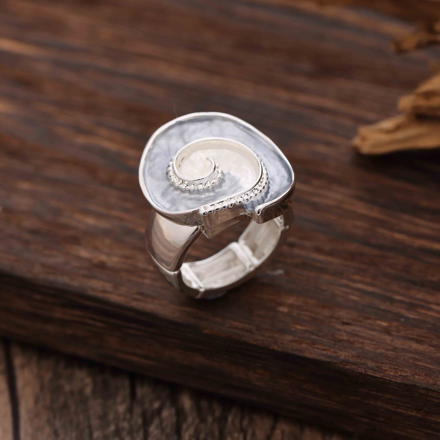 Enamel Geometric Flower Stretch Ring