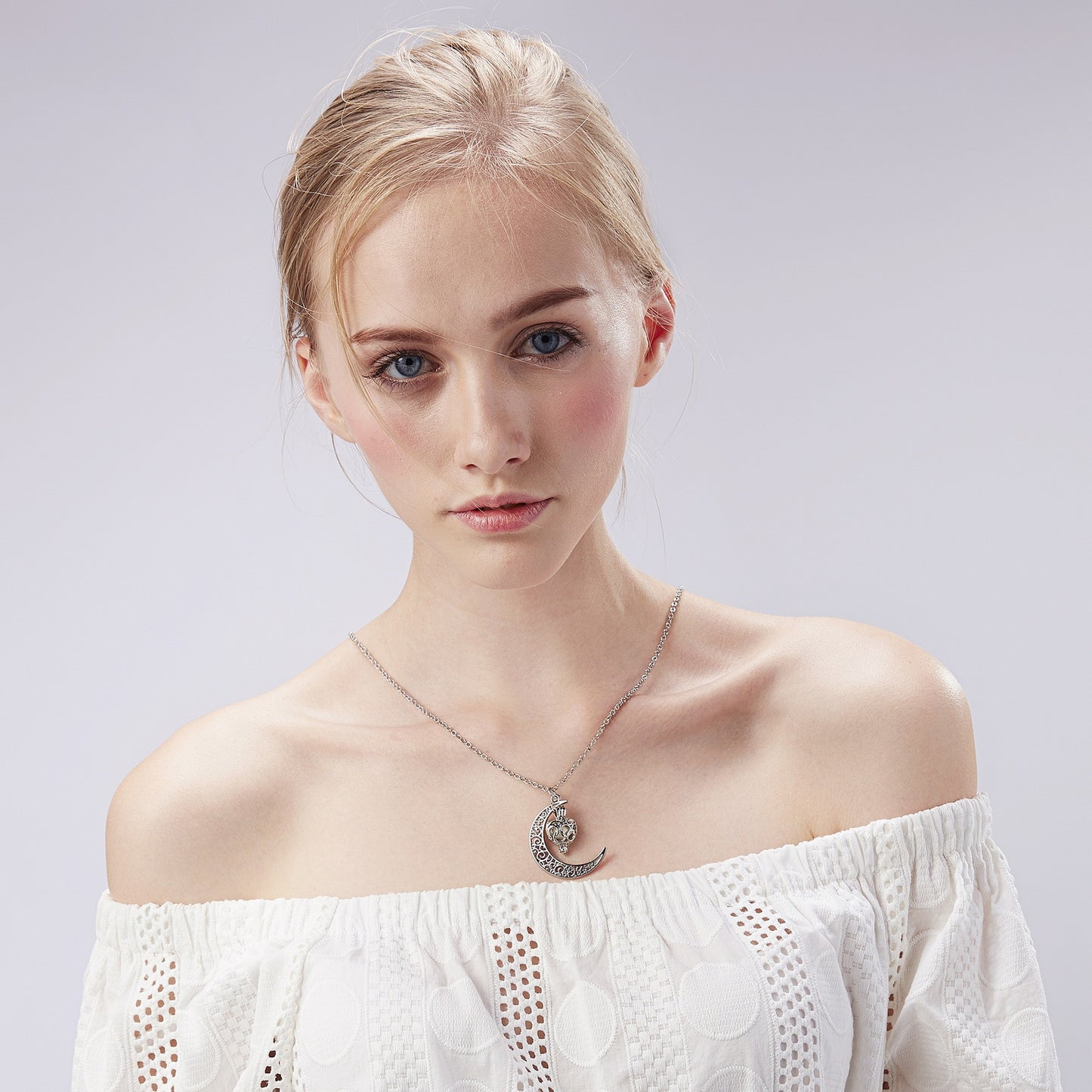 Moon Square – Glow in the Dark Necklace