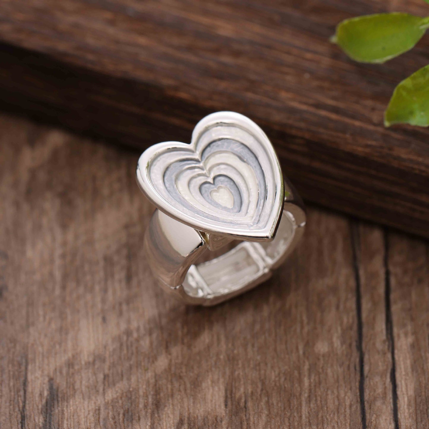 Enamel Geometric Flower Stretch Ring