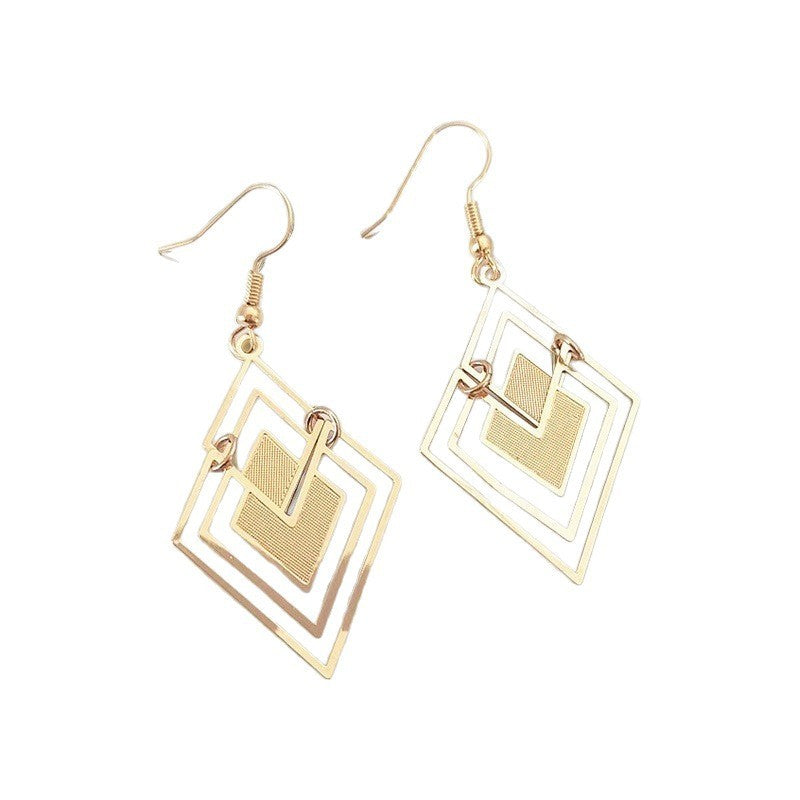 Fashion Personality High-grade Diamond Hollow Stud Earrings