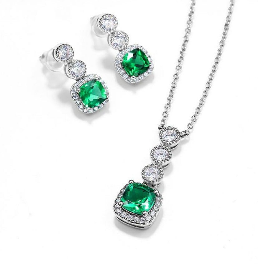 Synthetic Emerald Pendant 1 Karat S925 Plating